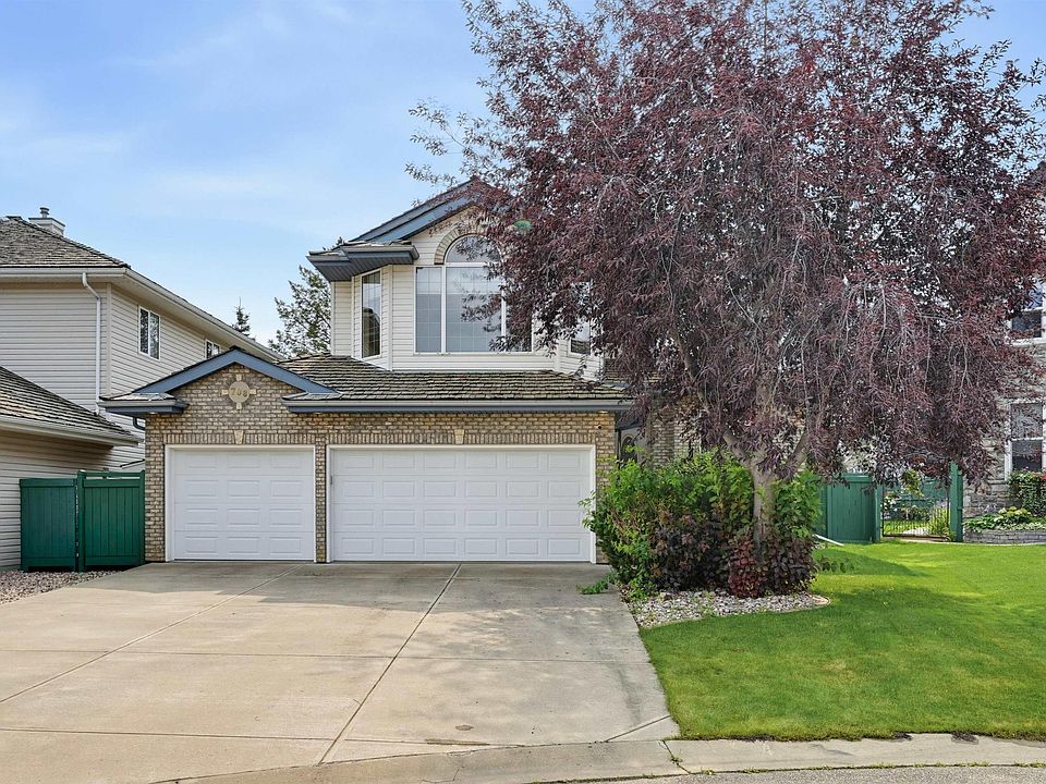 1st image of 708 Haliburton Cres NW