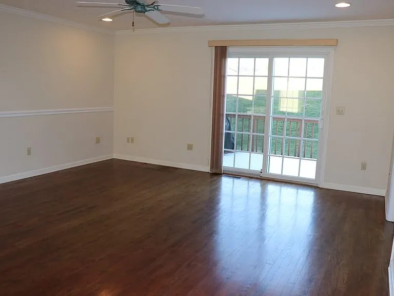 855 Barclay Dr #855 — Photo 4