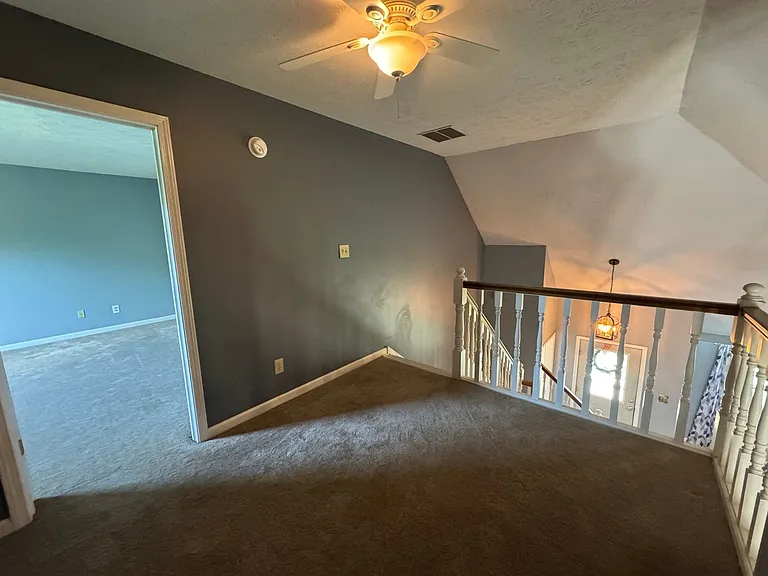 1049 Mustang Ct — Photo 22
