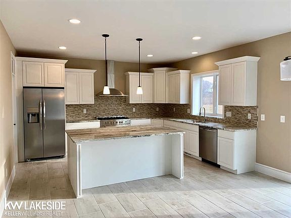 4th image of 54758 Deadwood Ln