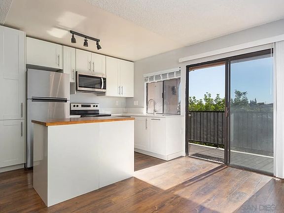 4th image of 7838 Cowles Mountain Ct Unit C29