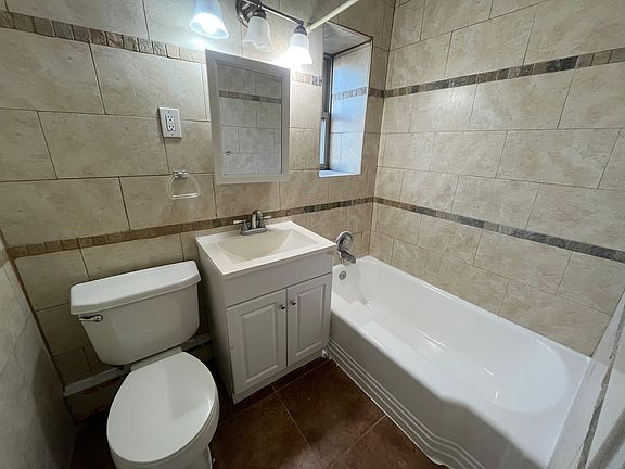 3rd image of 53 Duncan Ave #4C