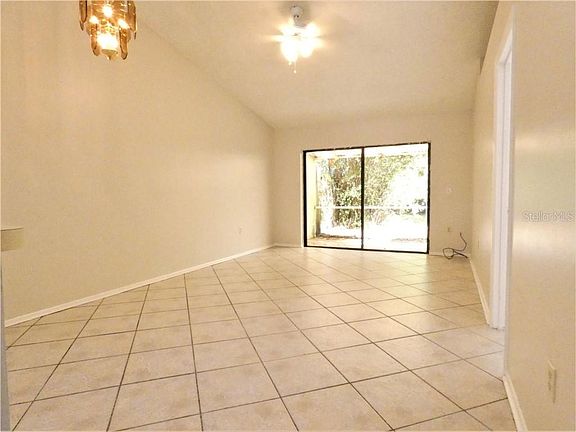 3rd image of 9850 Lancewood St
