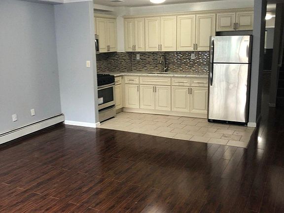 2nd image of 1243 Fulton Ave