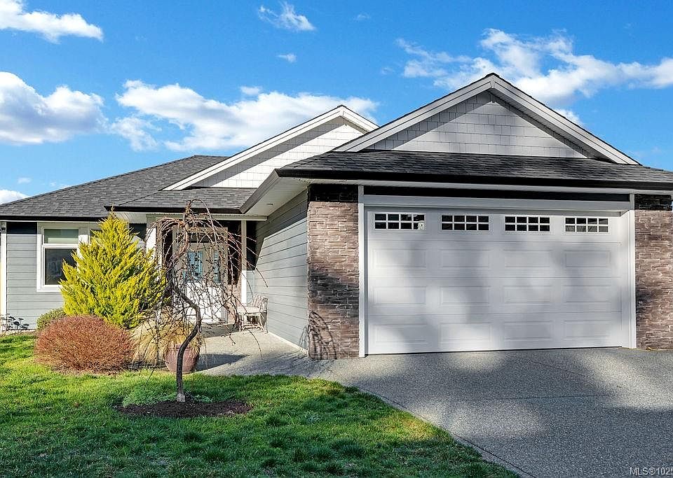 1st image of 720 Russell Rd #5