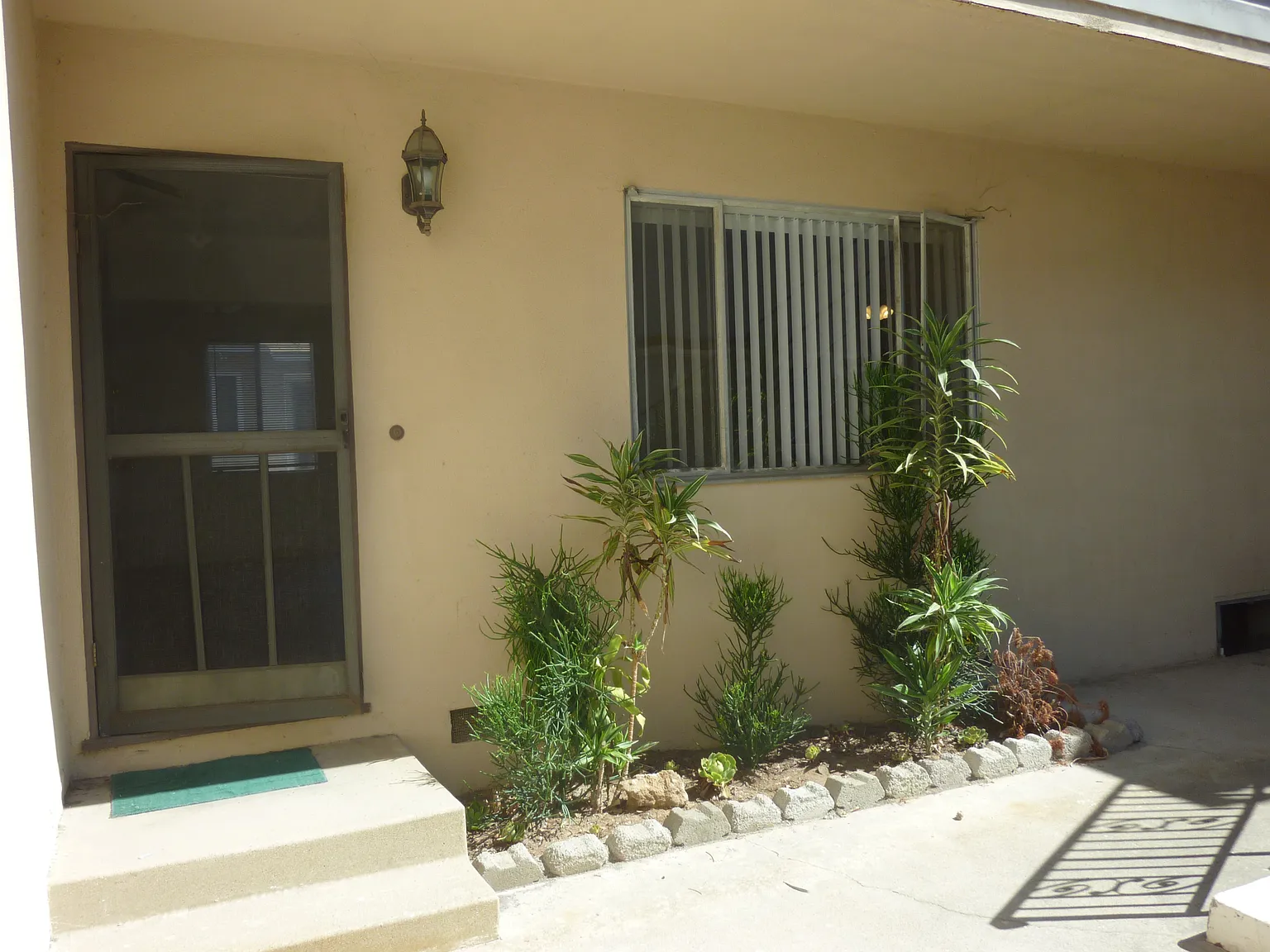 1 bed, 700 sqft, $1,900 — Photo 2