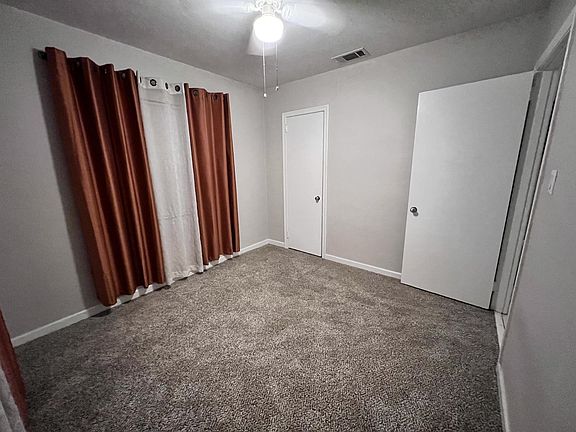 3rd image of 1211 N Bronough St