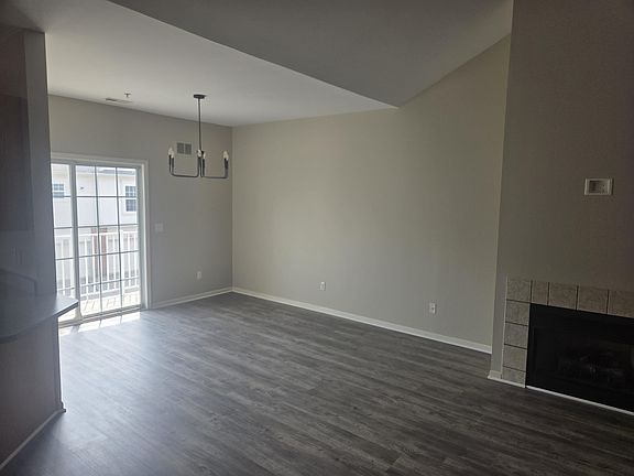 3rd image of 3211 Addington Dr