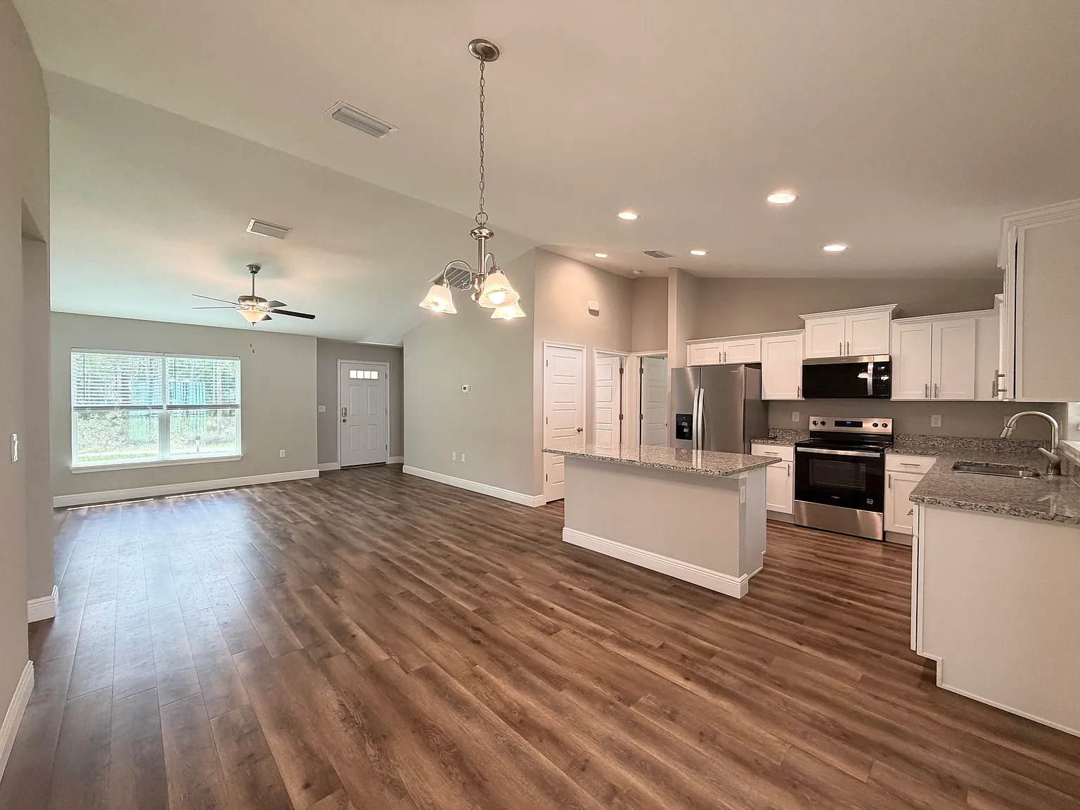3 bed, 1453 sqft, $1,875 — Photo 4