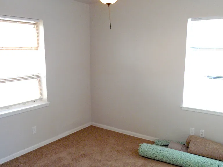 1006 Candice Ln — Photo 8