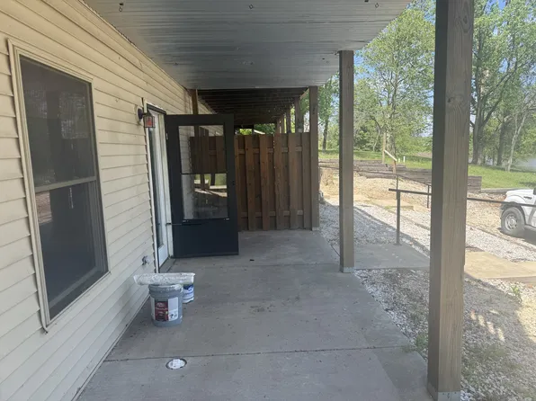 1931 Woods Rd #1J, Jacksonville, IL 62650