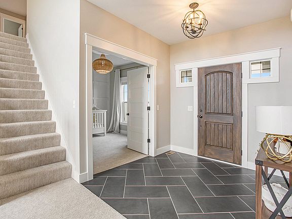 3rd image of 5618 Stonebridge Dr SW