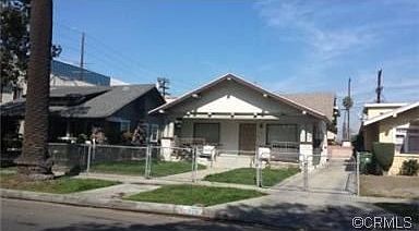1st image of 715 W 60th St