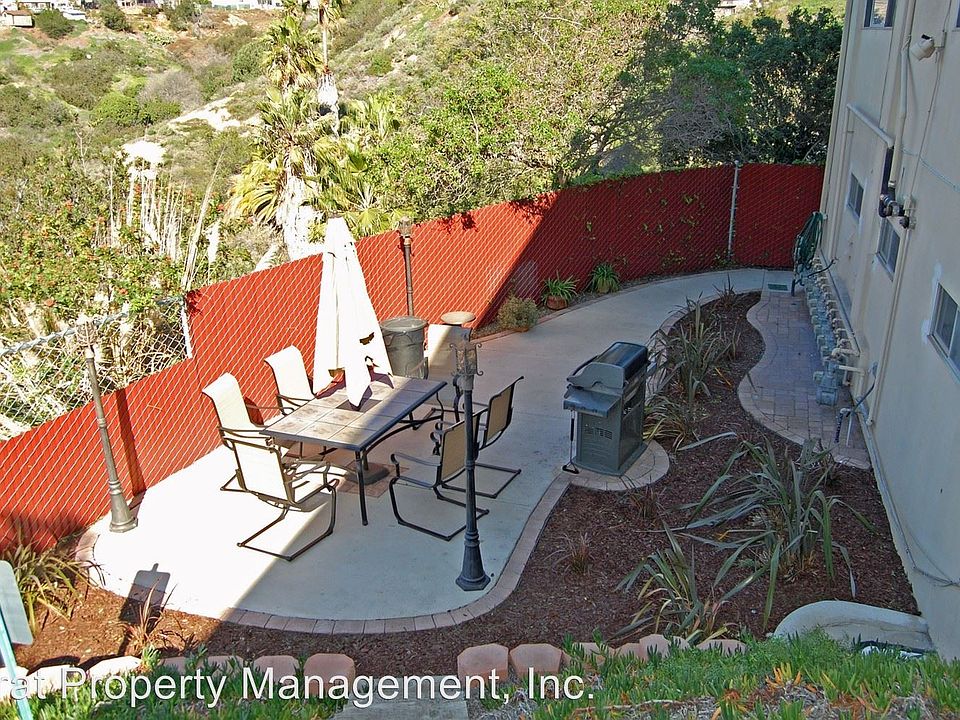 2nd image of 2980 Clairemont Dr APT 38
