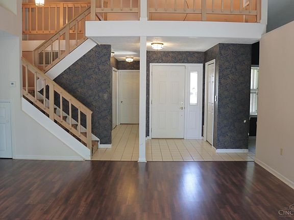 3rd image of 124 Deer Trail Dr
