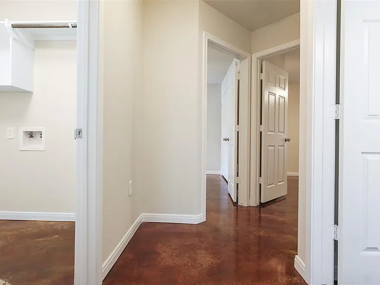 5610 Highline Dr — Photo 7