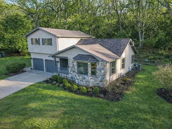 N7024 Oakwood ROAD, Whitewater, WI 53190