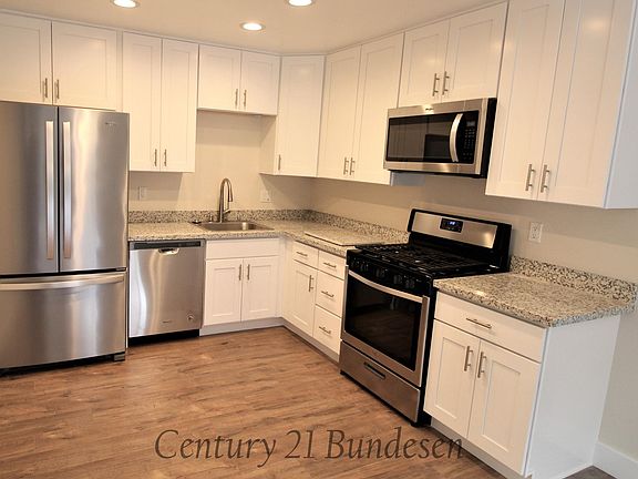 4th image of 124 Bond Ave