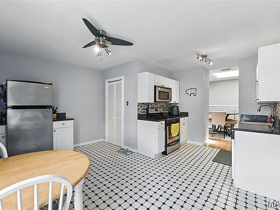 5th image of 2416 S 12th St Unit A