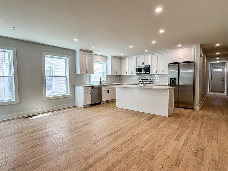 121 Princeton St #121 — Photo 4
