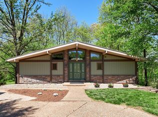 937 Saxony Ct, Lake Saint Louis, MO