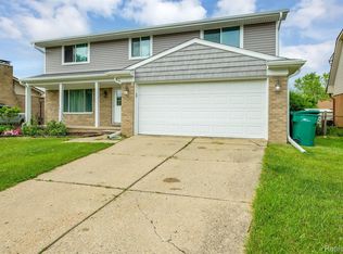 20474 Bourassa Ave, Brownstown, MI 48183