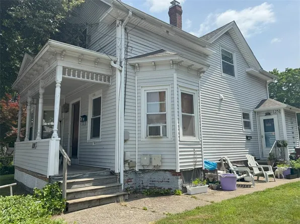 1250 Cranston St, Cranston, RI 02920