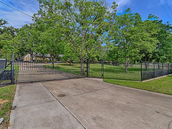 2nd image of 2024 Trailwood Dr