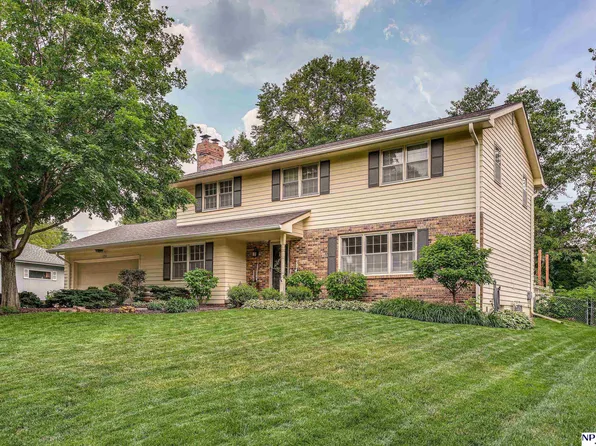 734 S 127th St, Omaha, NE 68154