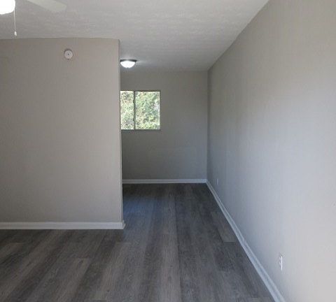 3rd image of 784 Terminal Ct #8