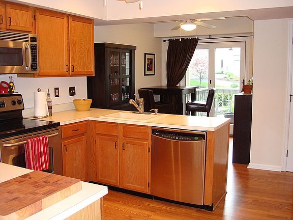 Large Kitchen with newer stainless appliances