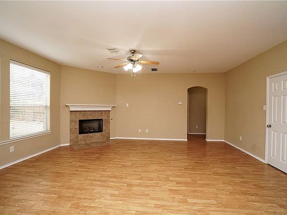 4th image of 5024 Gadsden Ave