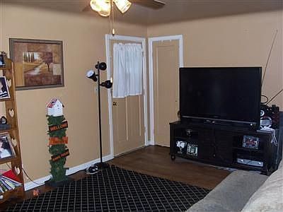 4th image of 348 Castlewood Ave