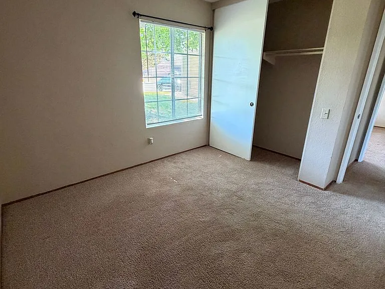 757 Sunningdale Dr — Photo 12