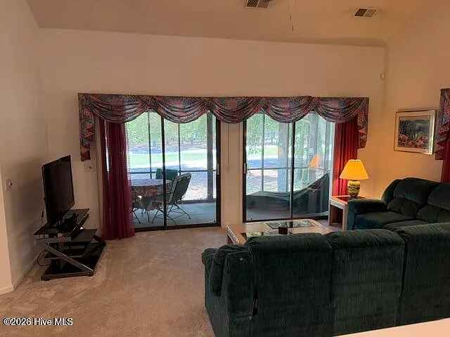 212 Kings Trl #D — Photo 6