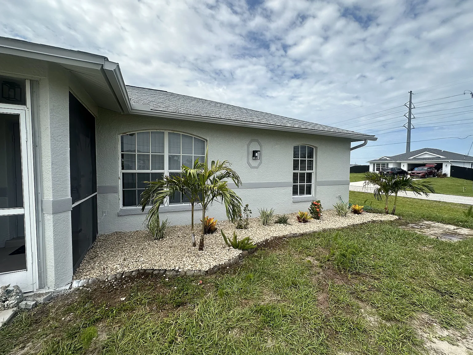 3 bed, 1422 sqft, $2,290 — Photo 3