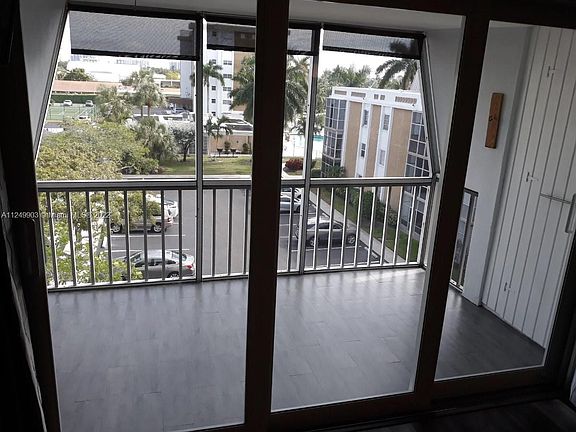 2nd image of 3040 NE 16th Ave APT 412