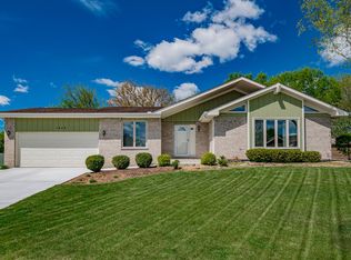 1949 Sybil Dr, Crest Hill, IL 60403