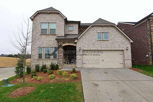 1028 Fenner Ln Photo 1