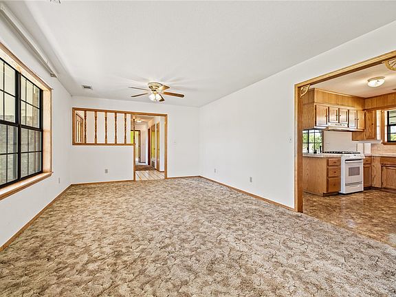 5th image of 477343 E 1090th Rd