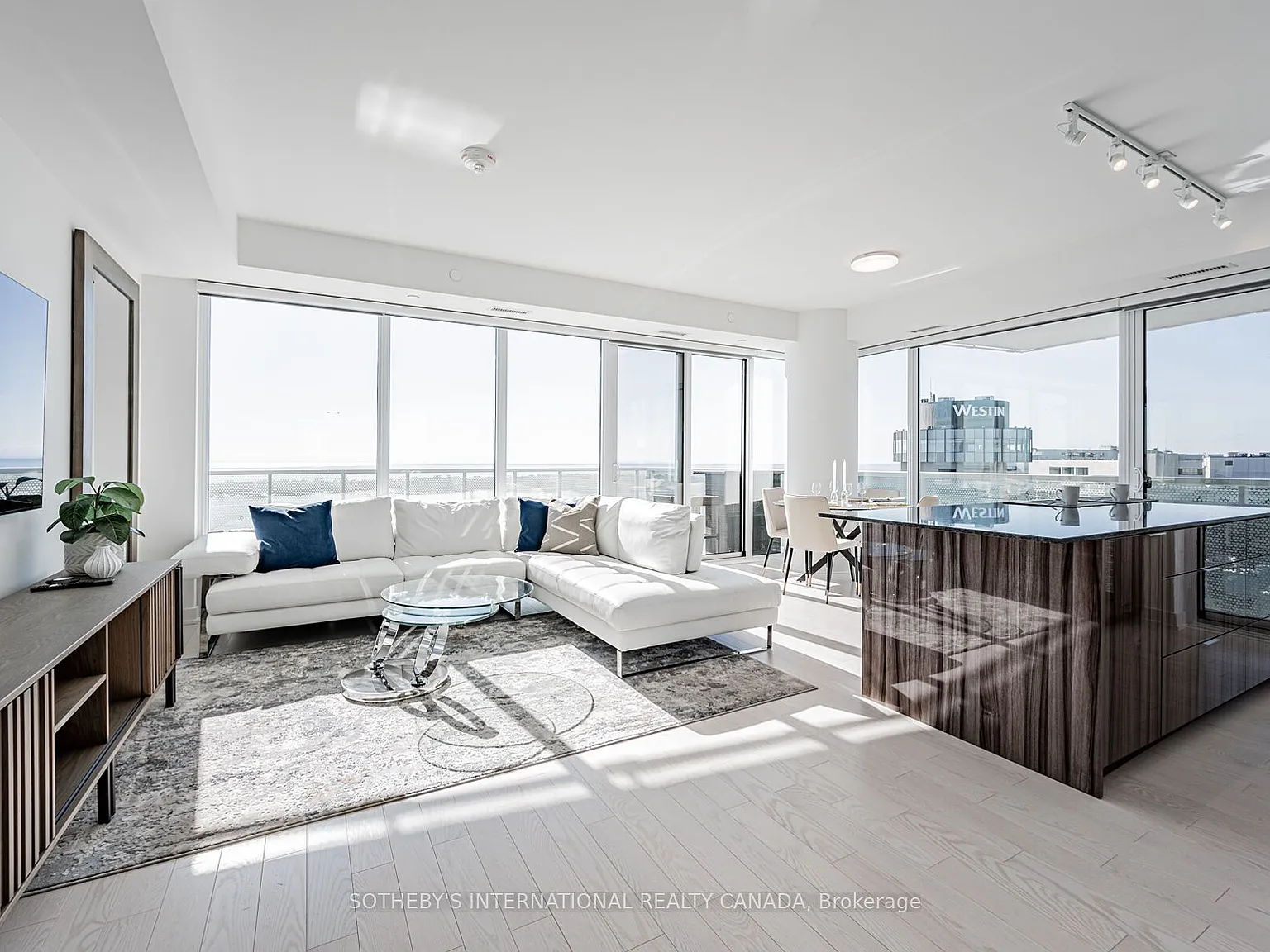 3 bed, $8,800 — Photo 1