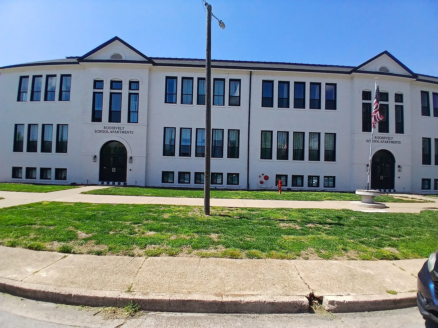 Roosevelt School Apartments — Photo 4