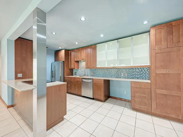 8210 Bent Tree Rd APT 138, Austin, TX 78759