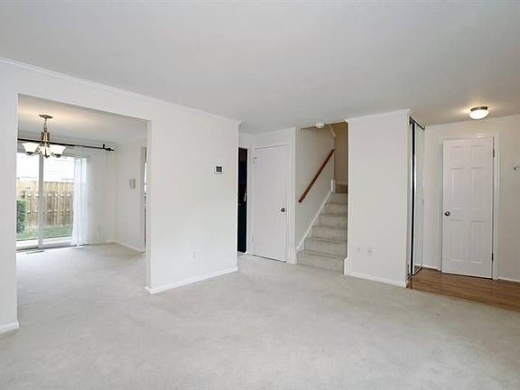 4th image of 3028 Ellenwood Dr