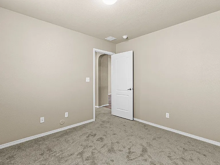 7224 Dust Storm Ln — Photo 32