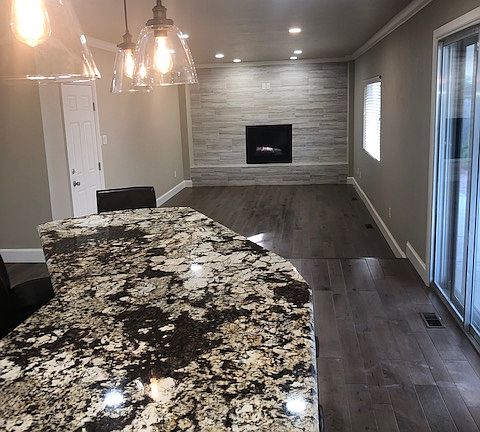 KITCHEN ISLAND