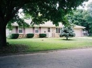449 Badger Dr, Evansville, WI 53536