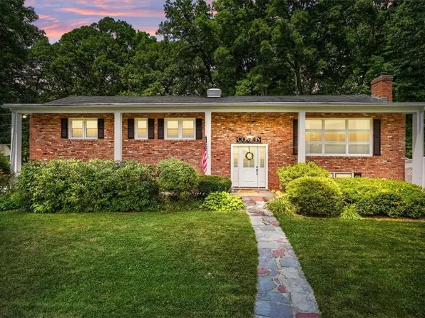 140 Dogwood Lane, Newburgh, NY 12550