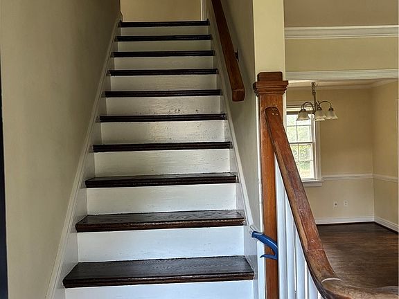 2nd image of 5813 Fitzhugh Ave