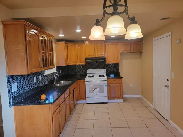 2011-2013 Pawnee Way, Stockton, CA 95209